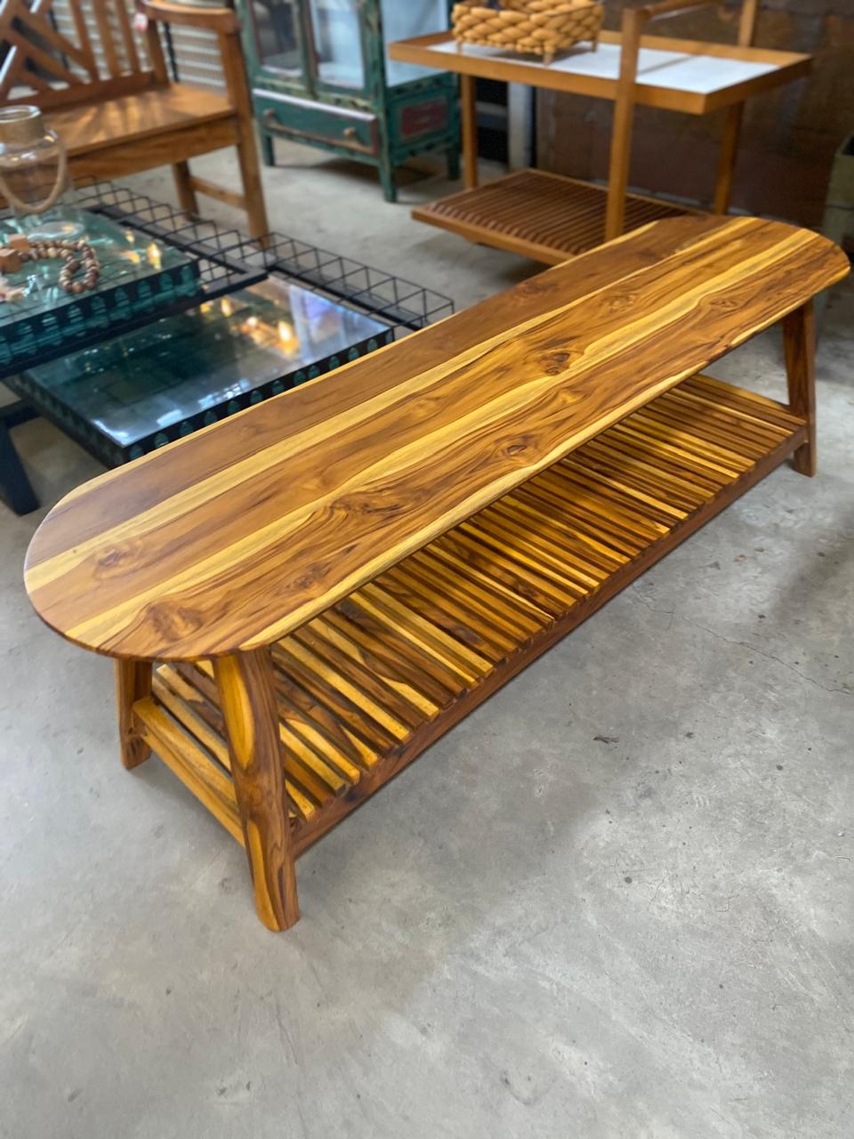 Banco Sapateira em Madeira Teca